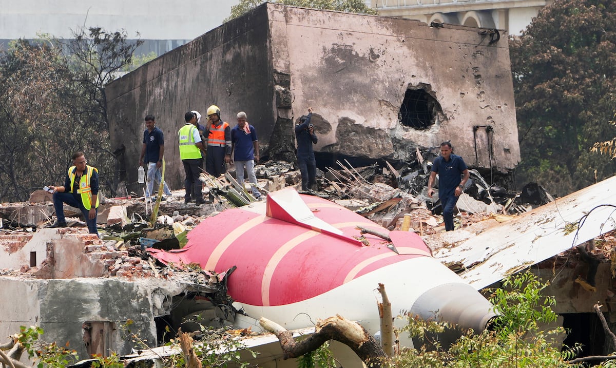 “Todavía no puedo creerlo”: el único sobreviviente del accidente de Air India afirma vivir traumatizado