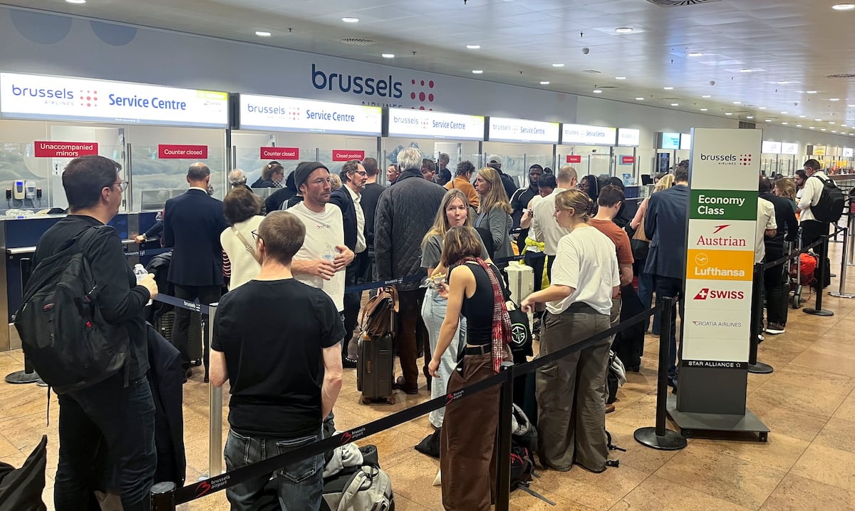 La presencia de drones deja a centenares de pasajeros varados en el aeropuerto de Bruselas