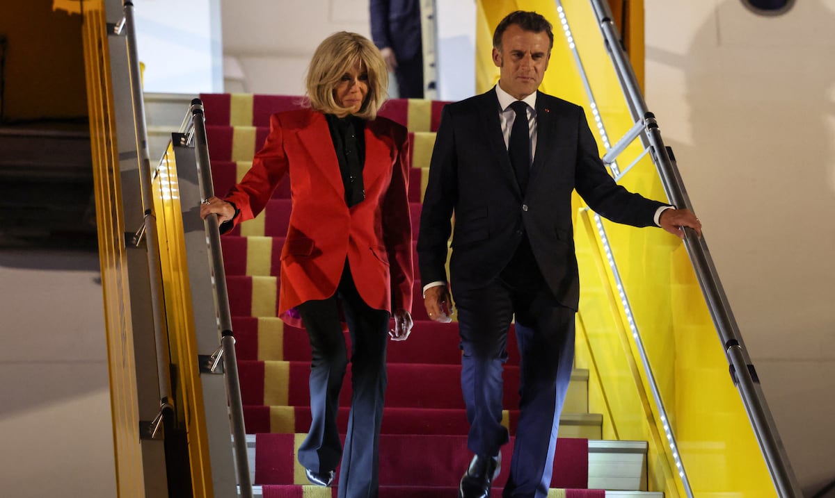 Emmanuel y Brigitte Macron, una historia de amor marcada por la diferencia de edad