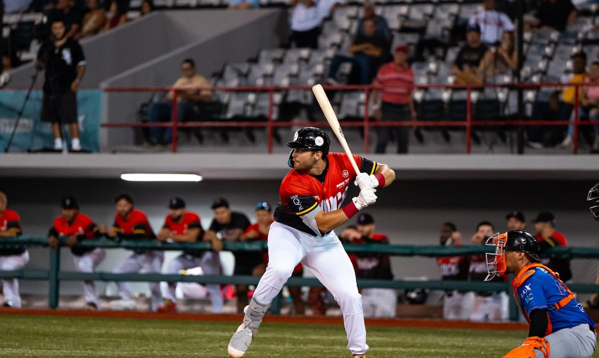 Anthony Calarco da primer triunfo a los Leones con un grand slam en la novena frente a los Senadores