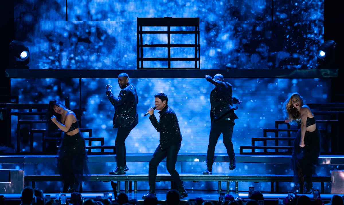 Chayanne seduce en su regreso al Choliseo