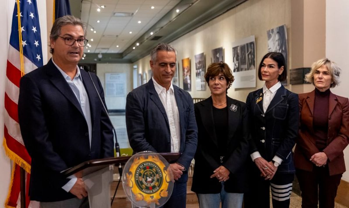 Vivo el legado de Luis A. Ferré y el Museo de Arte de Ponce: celebran apertura de exhibición fotográfica en el Capitolio