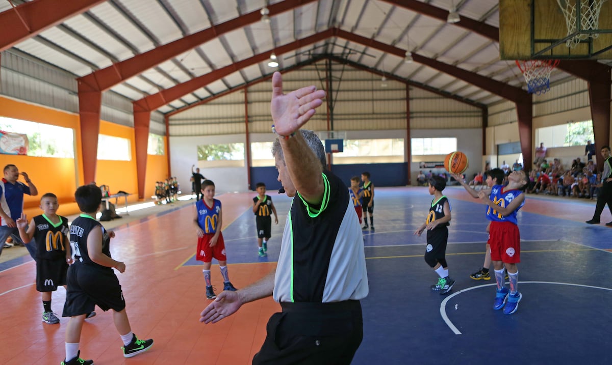 Las federaciones ponen límite de juegos para los niños en sus torneos, pero no tienen control sobre otras ligas