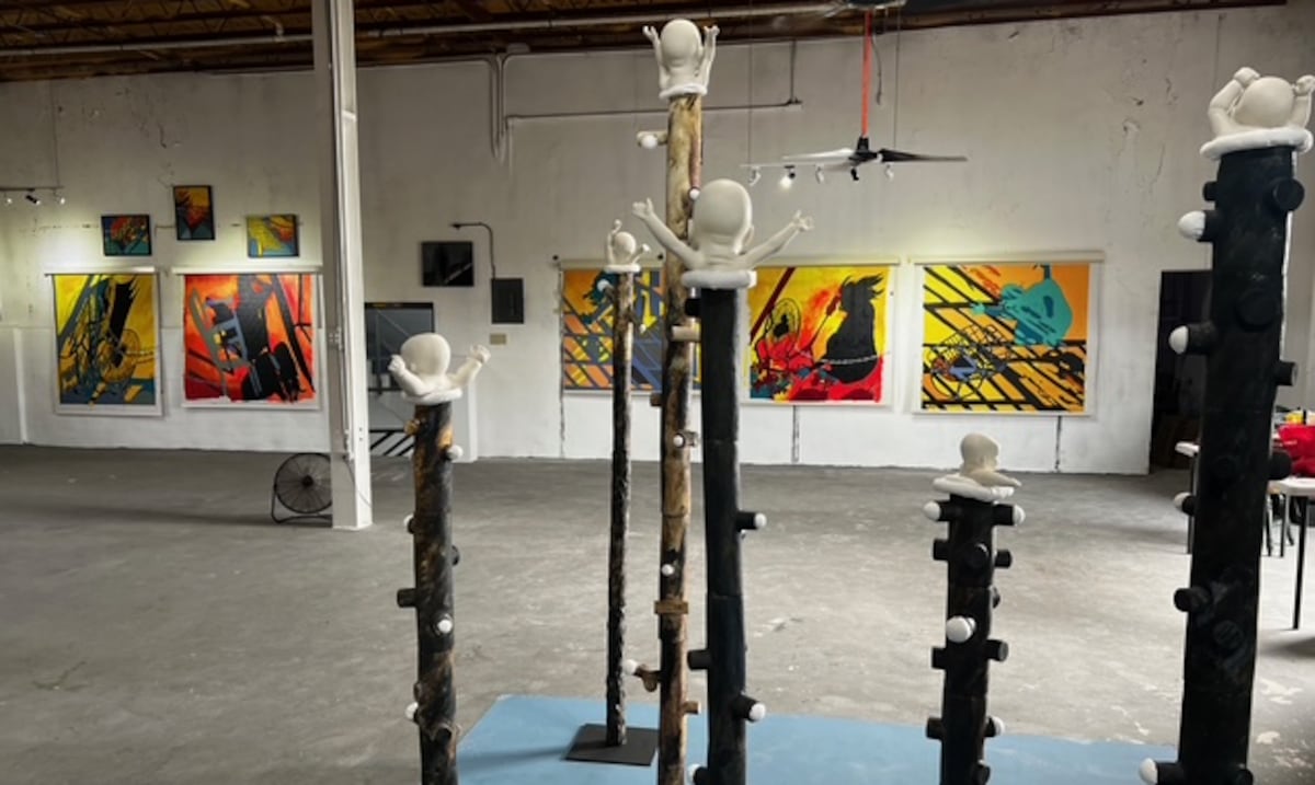 “A quien árbol se arrima…”: tres miradas artísticas y un mismo tronco creativo