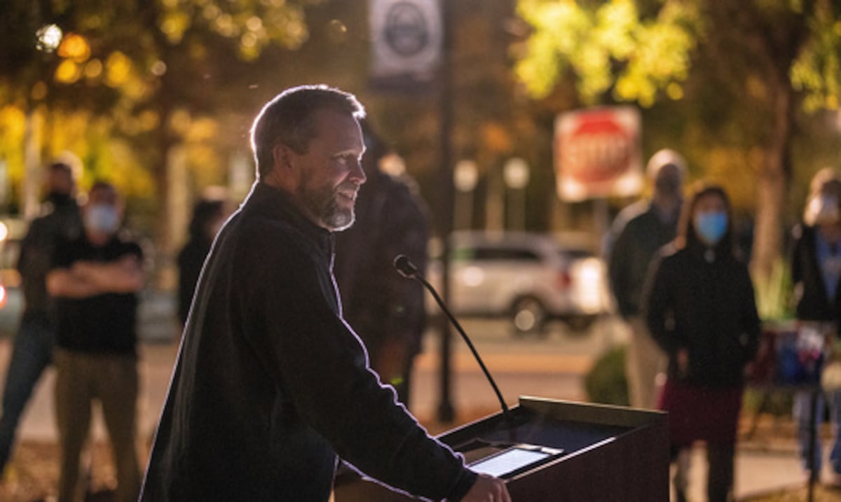 Suspenden a líder de Iglesia anglicana conservadora por acusaciones de conducta sexual inapropiada