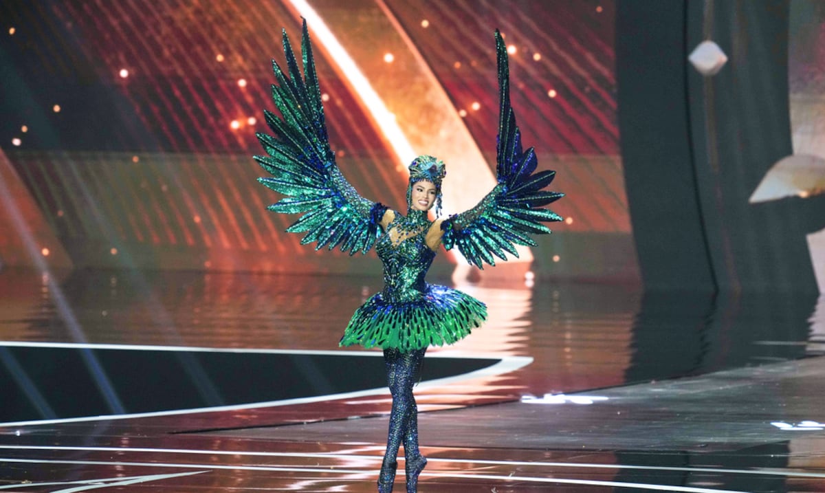 Zashely Alicea Rivera se roba el show en la competencia de traje típico en Miss Universe bailando ballet