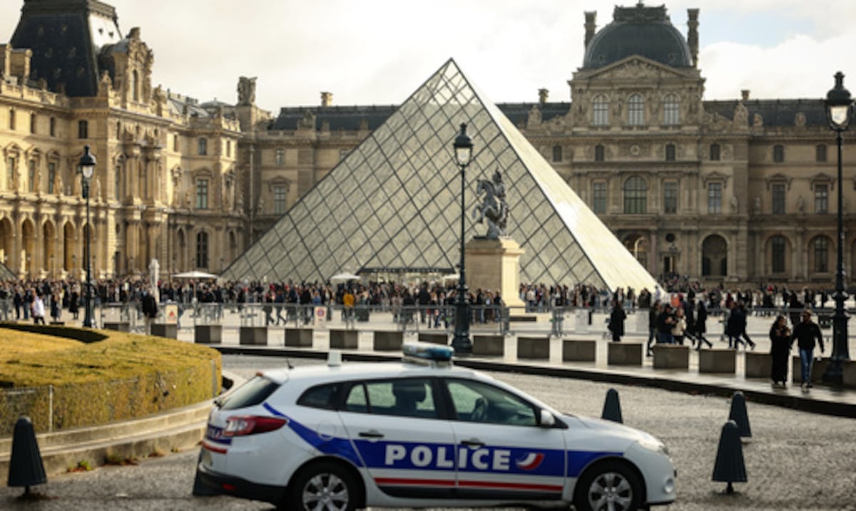 ¿Robo en el Louvre se pudo haber evitado? Auditoría de 2018 alertó sobre punto vulnerable en el balcón del museo
