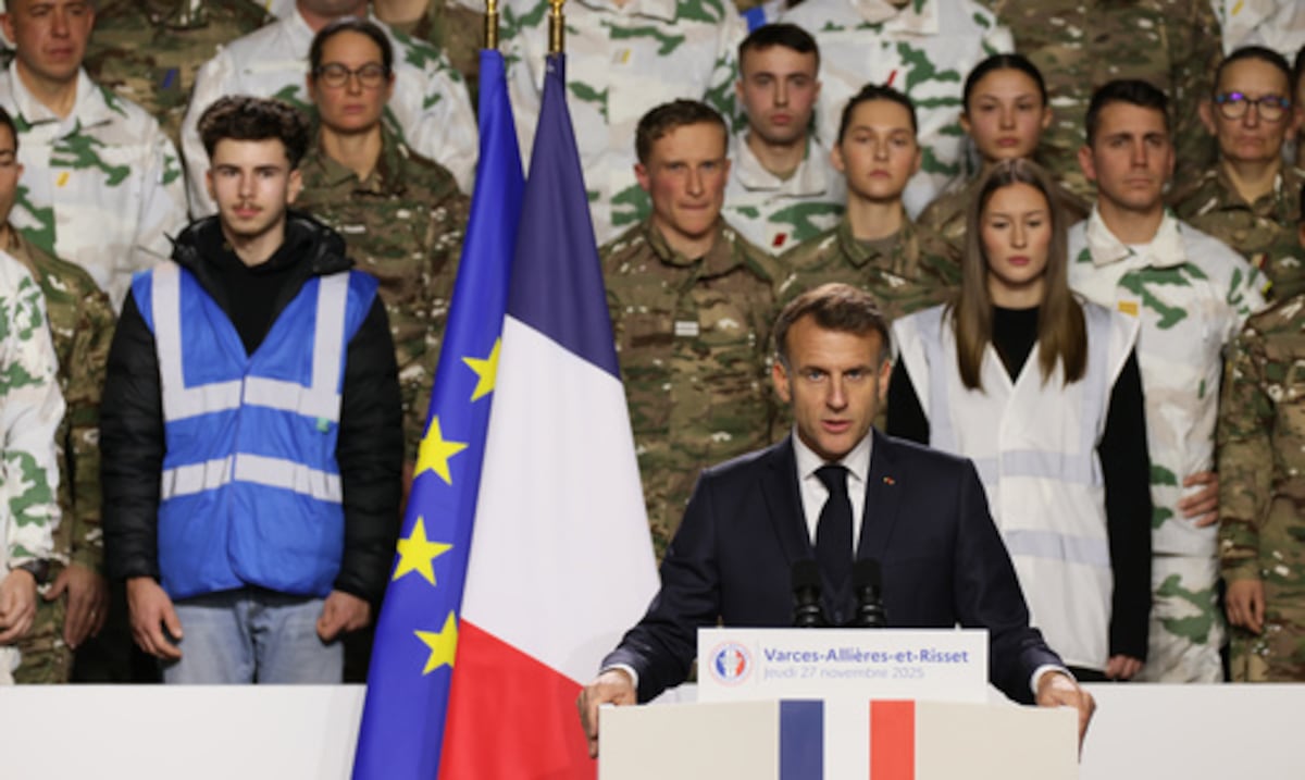 Emmanuel Macron presenta un nuevo servicio militar voluntario para jóvenes de 18 y 19 años