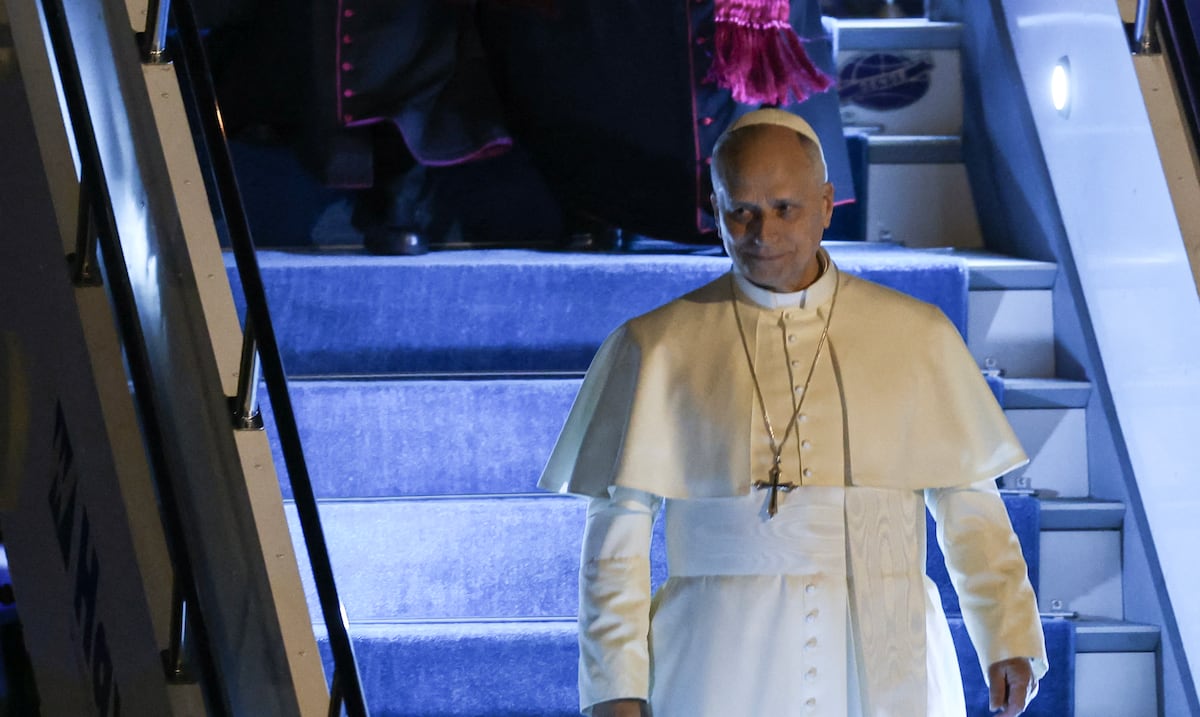 León XIV llega al Líbano para la segunda parte de su debut internacional