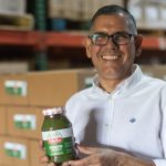 La receta de sofrito de mamá abrió las puertas del éxito para Doña Yiya Foods