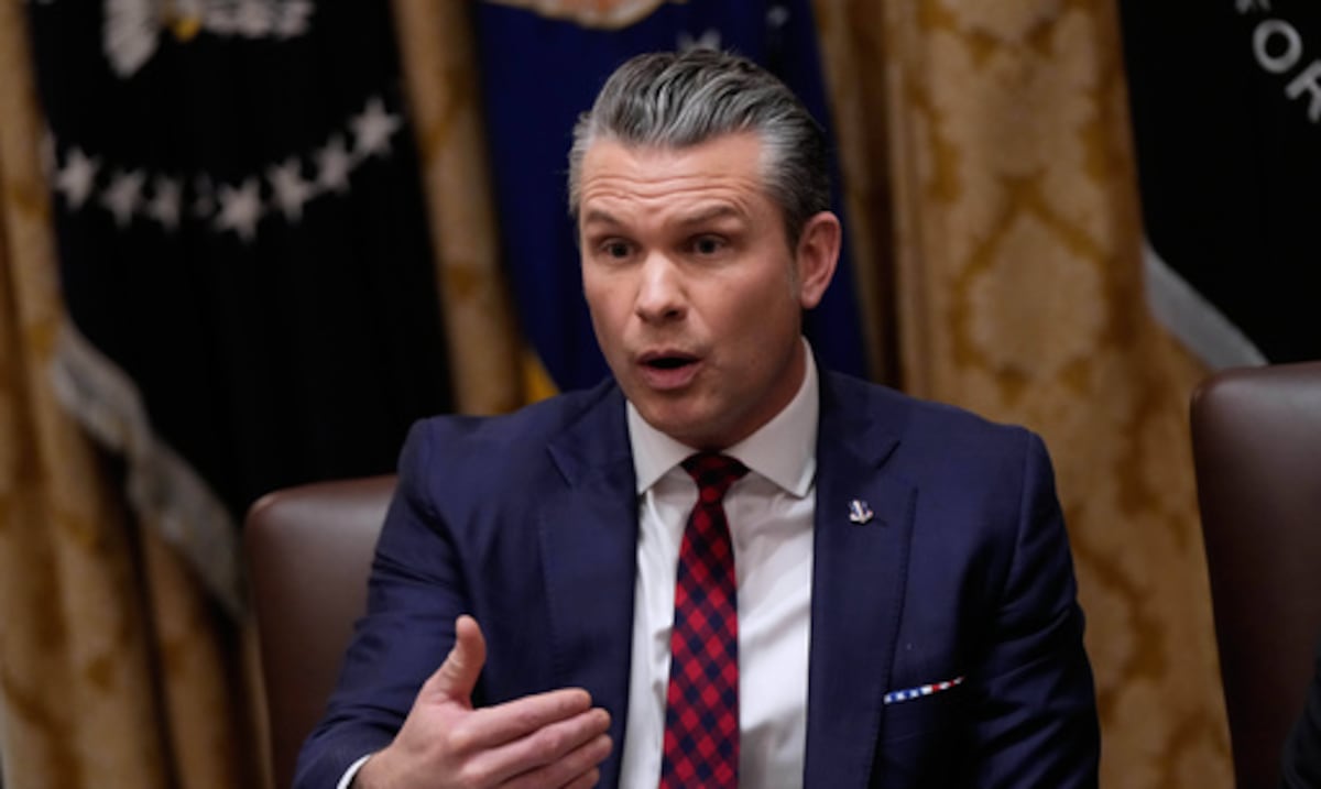 Pete Hegseth se enfrenta a un escrutinio cada vez más intenso en el Congreso por ataques a barcos