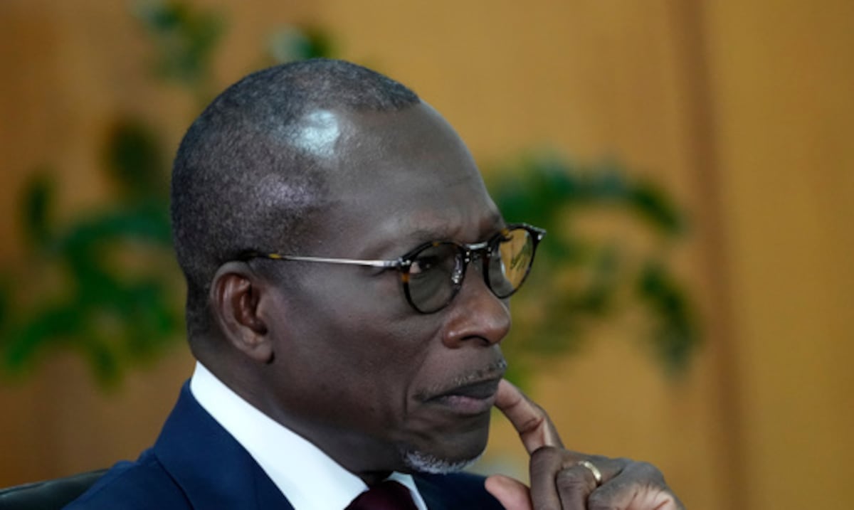 Soldados aparecen en televisión y anuncian un aparente golpe militar en Benín