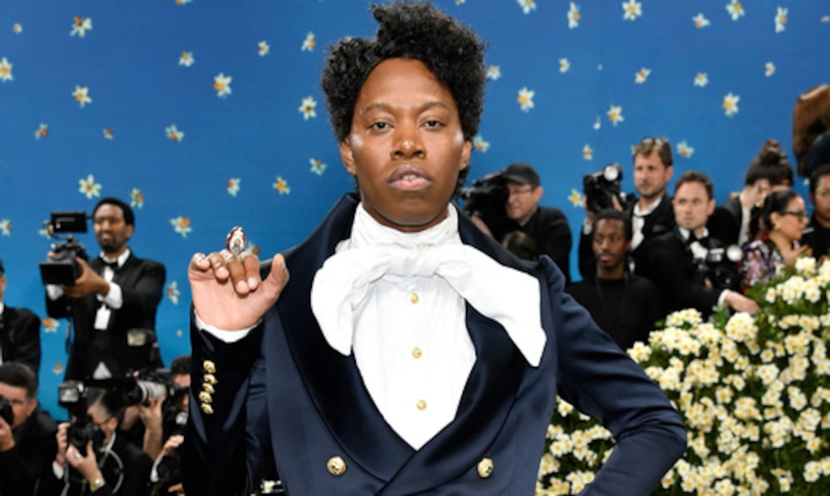 Dramaturgo estadounidense queda en libertad tres semanas después de su detención en Japón por presunto contrabando de drogas