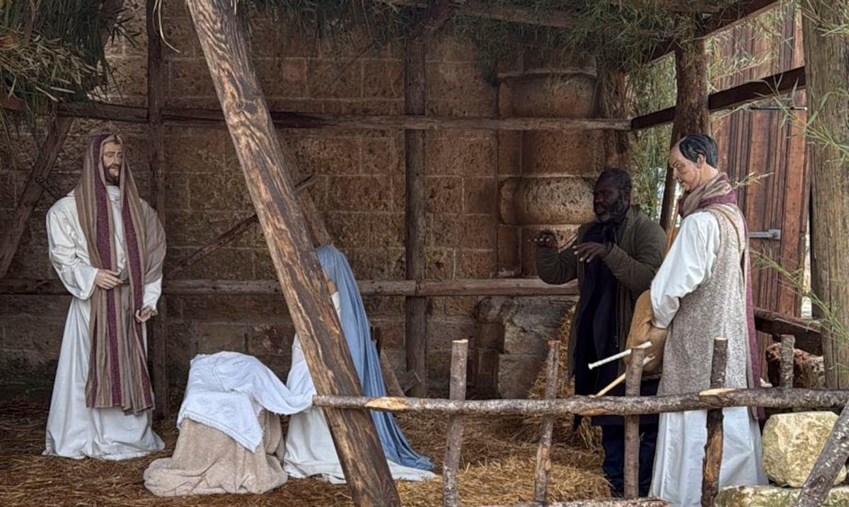 Insólita movida: sorprenden a un prófugo en Italia escondido en un pesebre