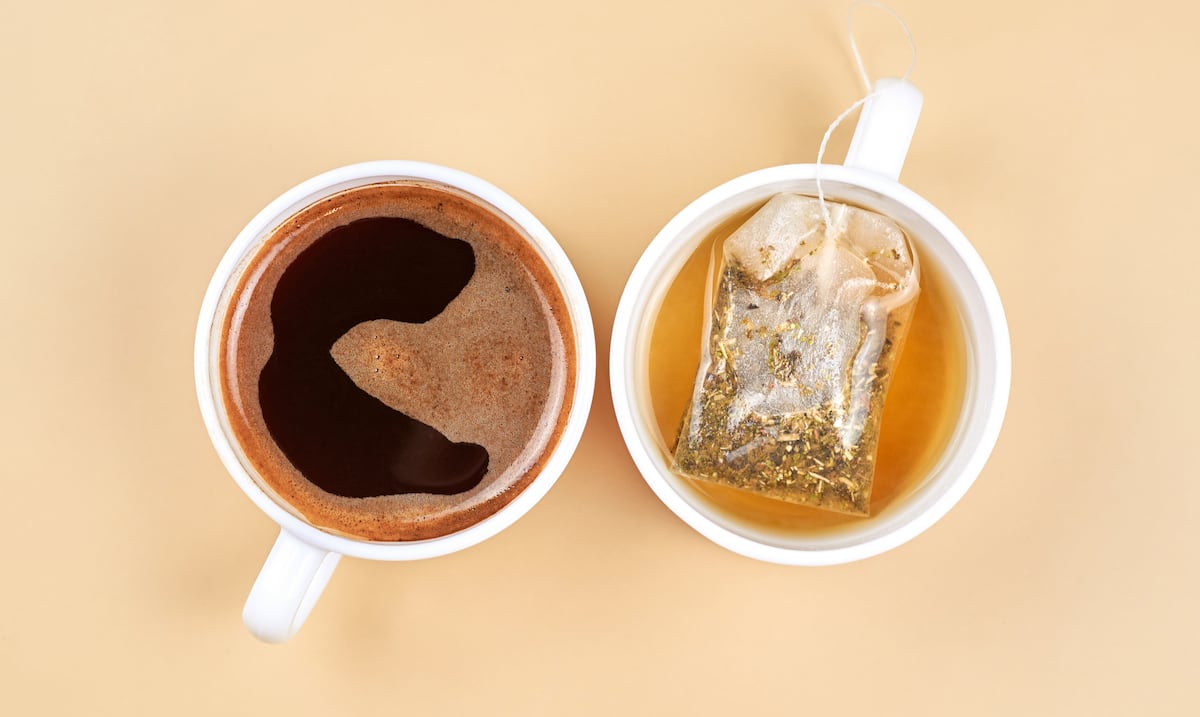Café o té: ¿cuál es mejor tomar por la mañana?