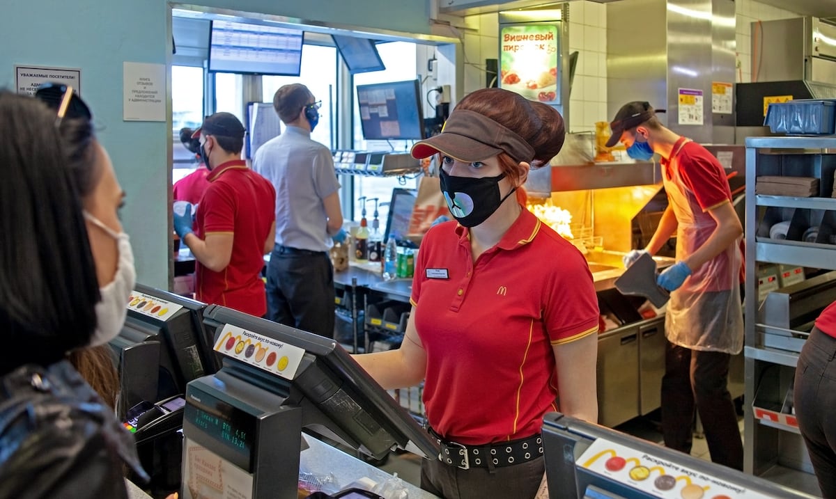 Escasez de empleados afecta a la industria de restaurantes