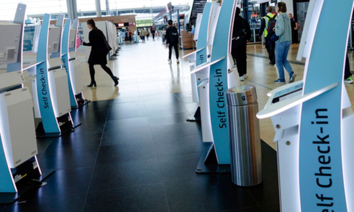 Por segundo día: ciberataque interrumpe operaciones en tres aeropuertos europeos