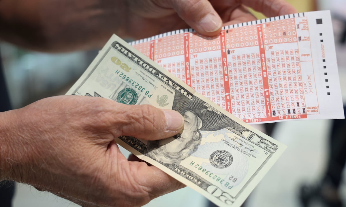 ¿Buscas ganar los sobre $1,000 millones del Powerball? Esto es lo que debes saber para jugar en este sorteo