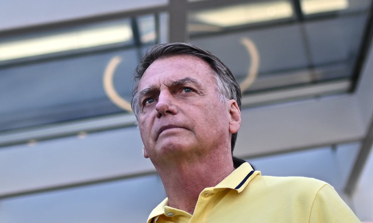 Bolsonaro inicia la rehabilitación tras ser operado de una doble hernia inguinal