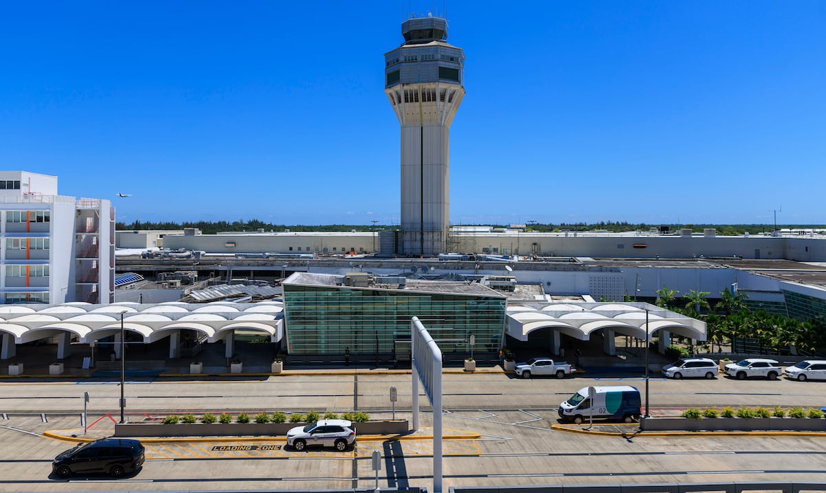 Aumentan vuelos cancelados en el aeropuerto Luis Muñoz Marín por tormenta invernal