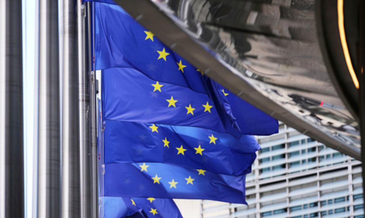 Bruselas advierte que aranceles de Donald Trump podrían provocar “peligrosa espiral descendente”