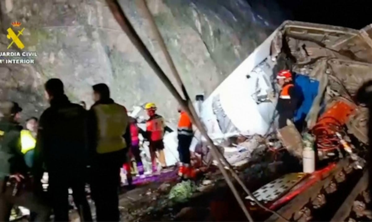 Aumenta la cifra de muertos en choque de trenes en España: “Es una noche de profundo dolor”