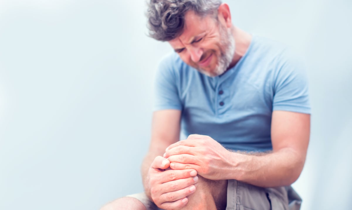 Ponle atención al dolor de rodilla que aparece durante la noche, según expertos 