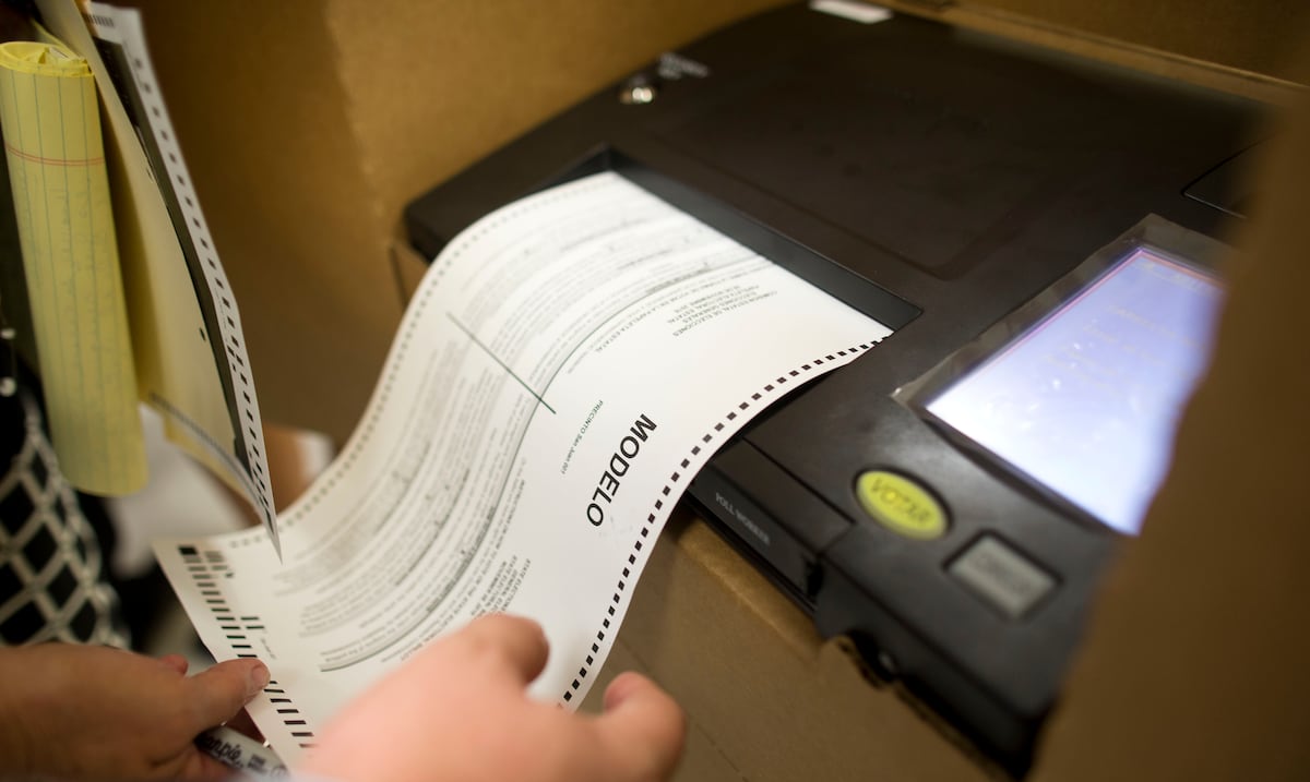 A razón de $125 por hora: firma consultora interviene en adquisición de nuevas máquinas de escrutinio electrónico