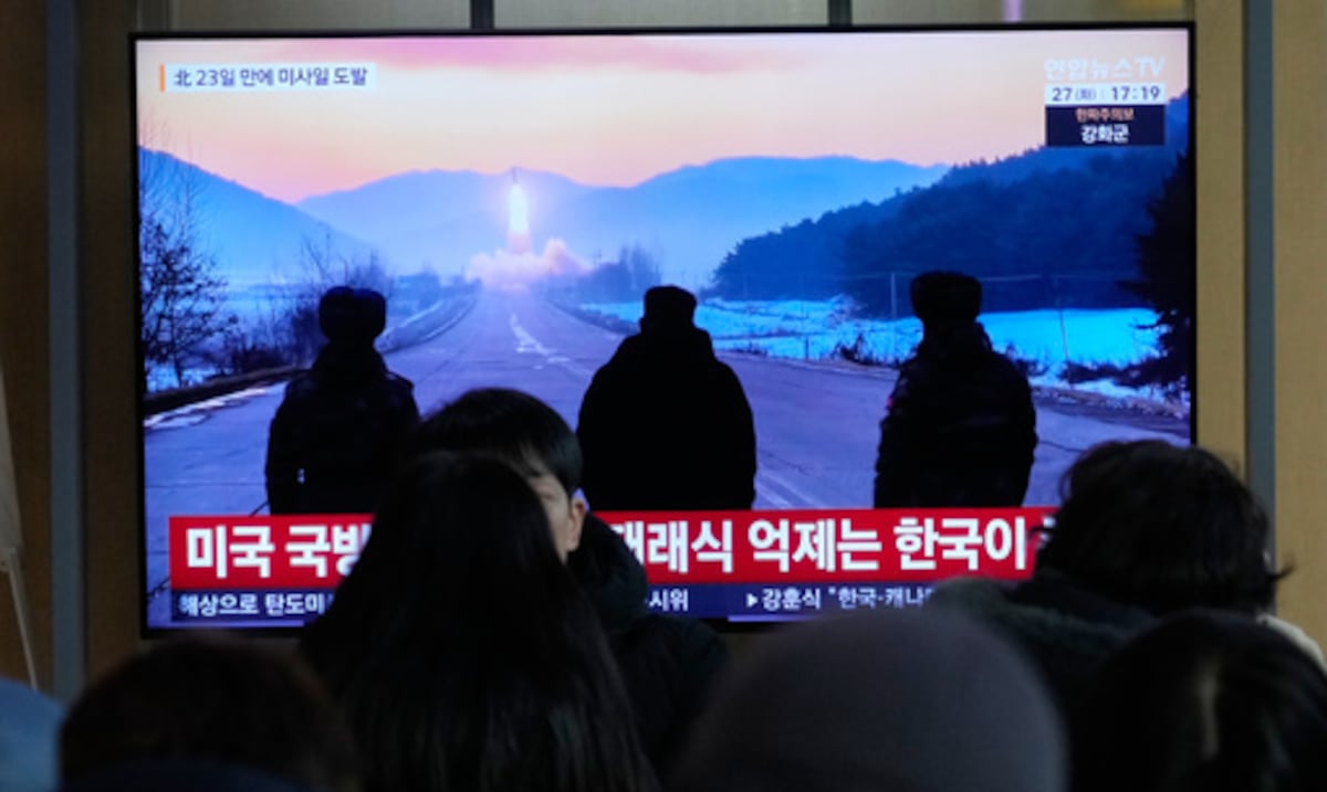 Corea del Norte lanza misiles balísticos al mar entre la península coreana y Japón