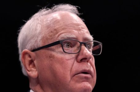 Tim Walz no buscará a un tercer mandato como gobernador de Minnesota