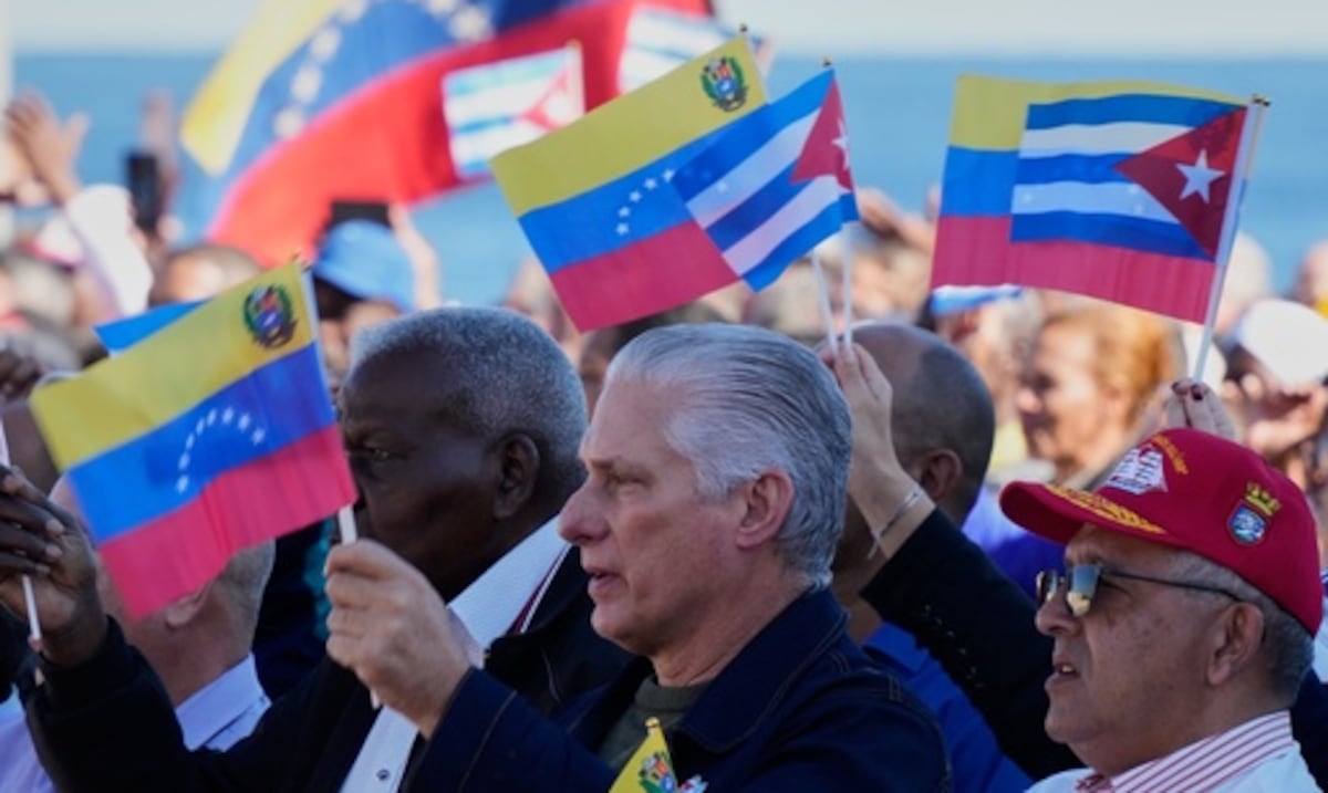 Presidente de Cuba acusa a Estados Unidos de utilizar los mismos “pretextos” de Venezuela para agredir a su país