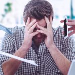 Estrés laboral: por qué se produce y cómo podemos aprender a regularlo, según un especialista 