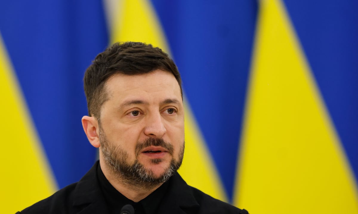 Ataque ruso mata a 12 en Ucrania; Zelenskyy anuncia próxima ronda de conversaciones con Rusia