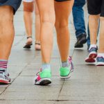 ¿Dar un paseo cuenta como ejercicio? Cardiólogo hace advertencia