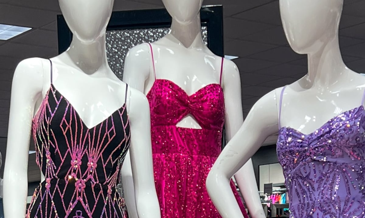 Abren centros de recogido para donar trajes de prom en Ponce: te decimos dónde