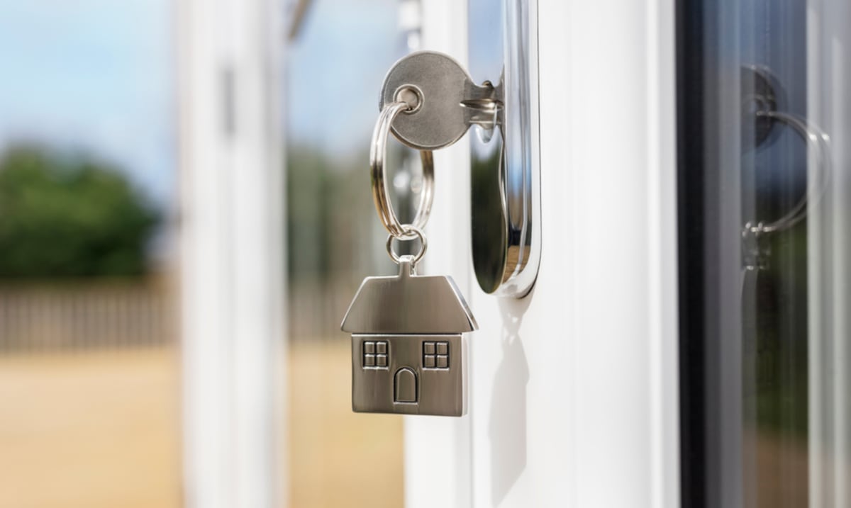 “No puedo anunciar un producto que no tengo. Es ilegal”: el programa Vivienda Joven no está disponible todavía en la banca