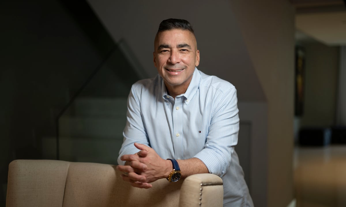 Ferdinand Pérez: larga trayectoria en el servicio público y en los medios de comunicación