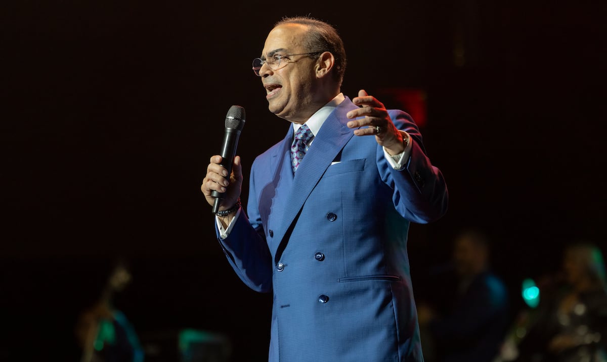 Así Gilberto Santa Rosa deleitó a miles durante su concierto en San Valentín