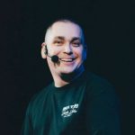 Lucho Miranda cuenta cómo transforma su perlesía cerebral en carcajadas