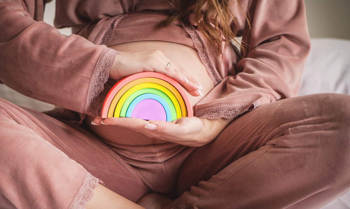 Carlos Torres y Jesaaelys Ayala tendrán cada uno un “bebé arcoíris”, ¿qué significa esta frase?