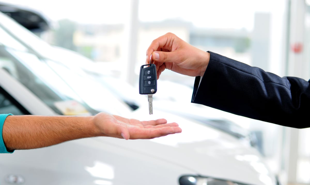 La venta de autos nuevos disminuye casi 14% en septiembre