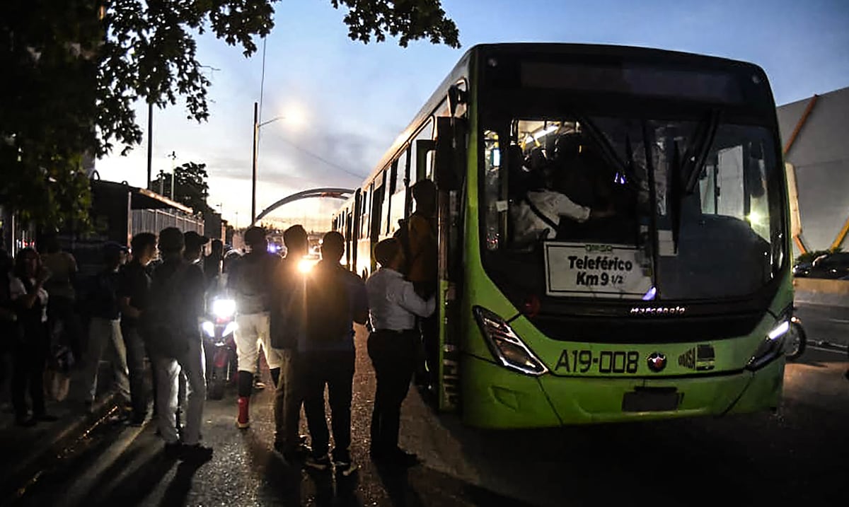 Por “falla mayor”: apagón afecta a parte de la República Dominicana