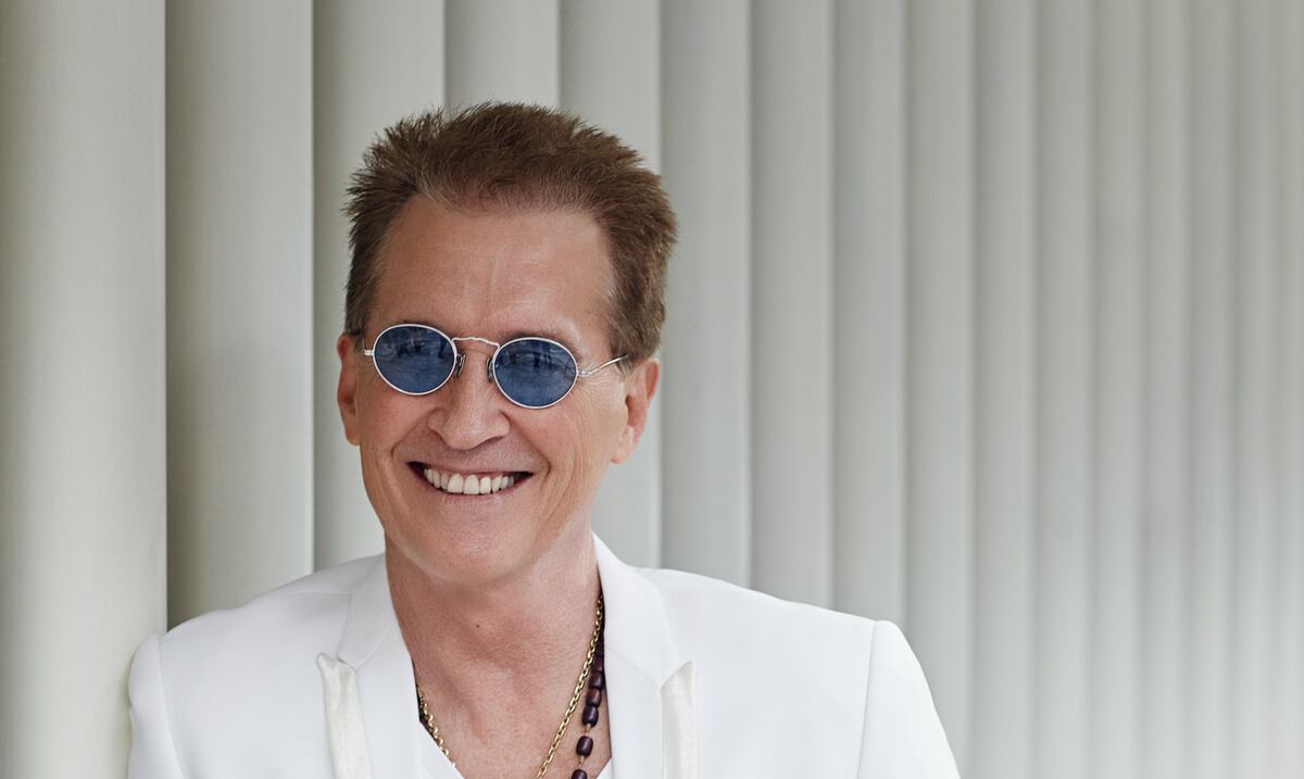 Emmanuel explica por qué fue hospitalizado de emergencia en México