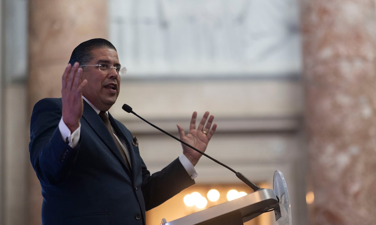 Rafael “Tatito” Hernández: “La Constitución no dice en ningún momento que los legisladores van a ser sello de goma”