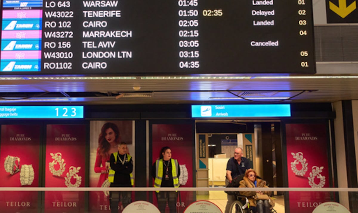 Decenas de miles de personas se quedan varadas mientras la guerra de Irán complica las rutas de vuelta a casa