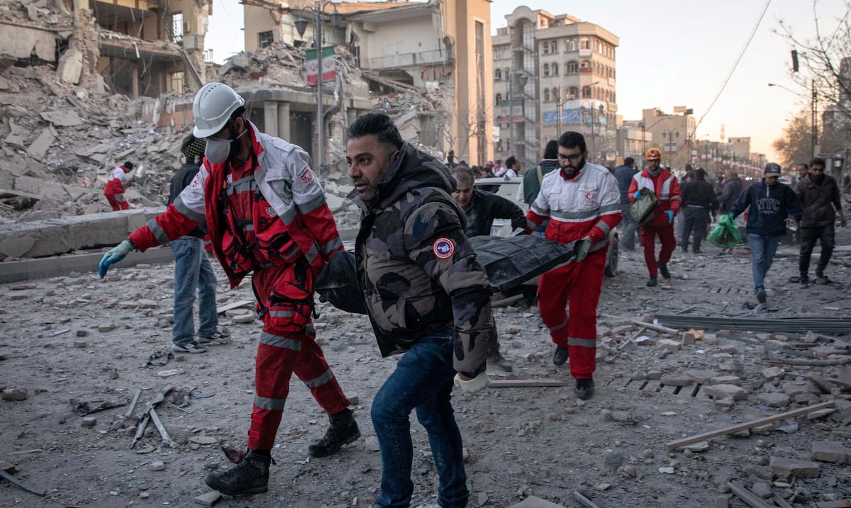 Más de 1,000 muertos en los bombardeos de Israel y Estados Unidos, según organismo iraní