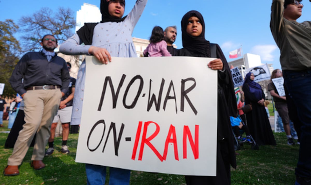 Aprende a manejar las conversaciones con los niños sobre la guerra, los conflictos y otros acontecimientos traumáticos