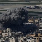 Israel advierte a residentes en aldeas de Líbano que desalojen mientras intensifica ataques