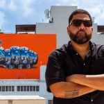 Una oruga cromada: nueva obra del muralista Bik Ismo engalana Santurce