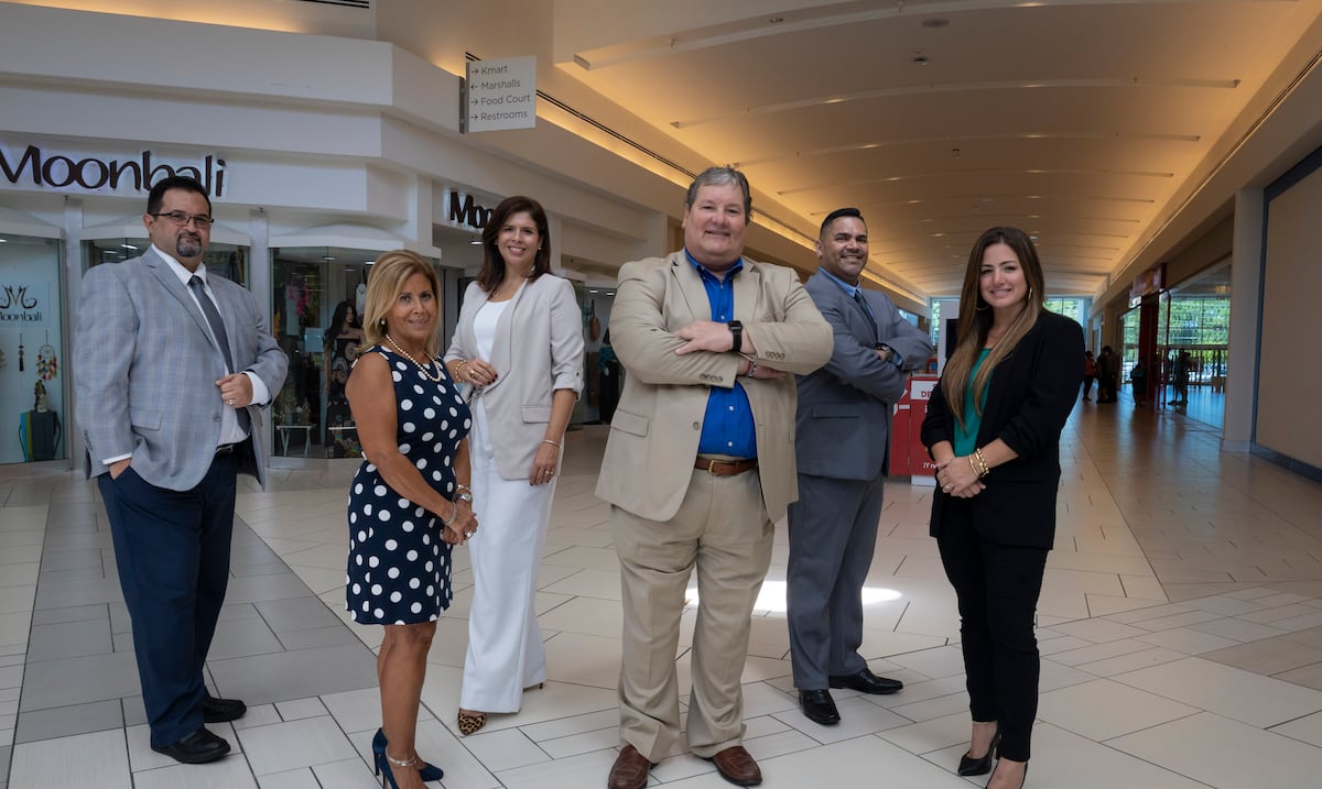 Abogado compra “las joyas de la corona” de su antiguo portafolio de centros comerciales en Puerto Rico por $550 millones